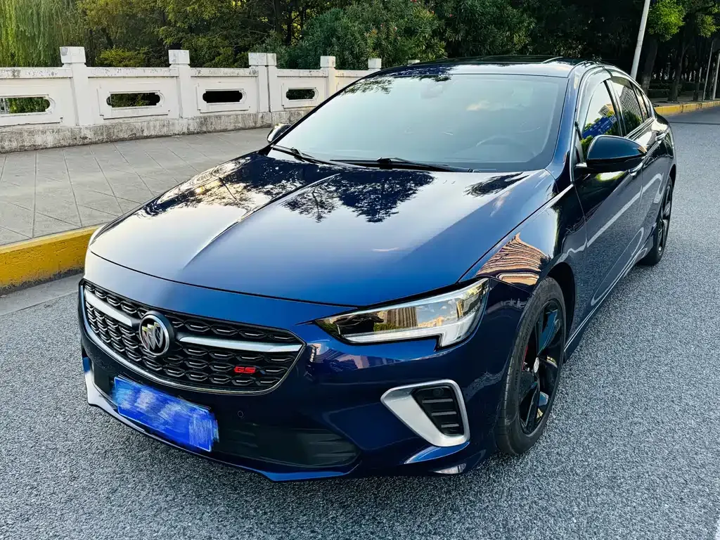 Buick Regal — фото 1