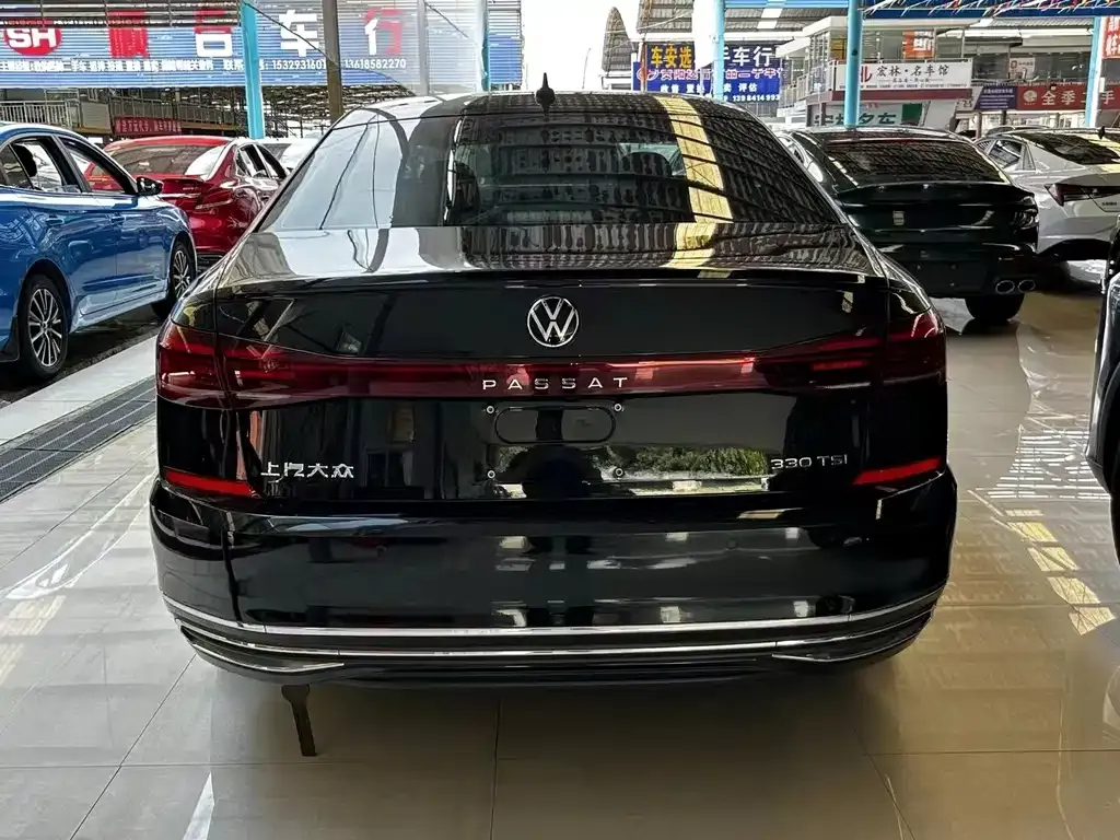 Volkswagen Passat — фото 9