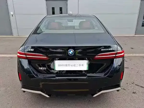 BMW i5 — фото 6