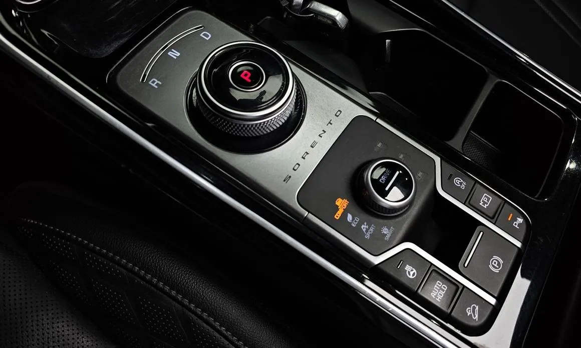 Kia Sorento — фото 6
