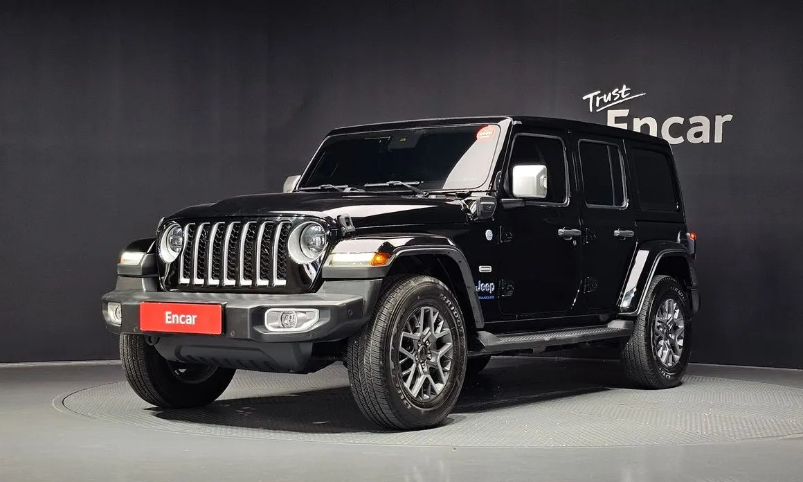 Jeep Wrangler — фото 1