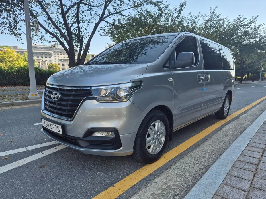 Hyundai Starex — фото 1
