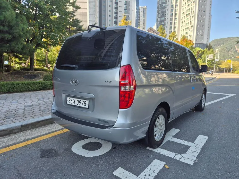 Hyundai Starex — фото 2