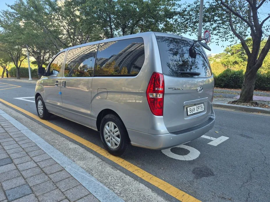 Hyundai Starex — фото 10