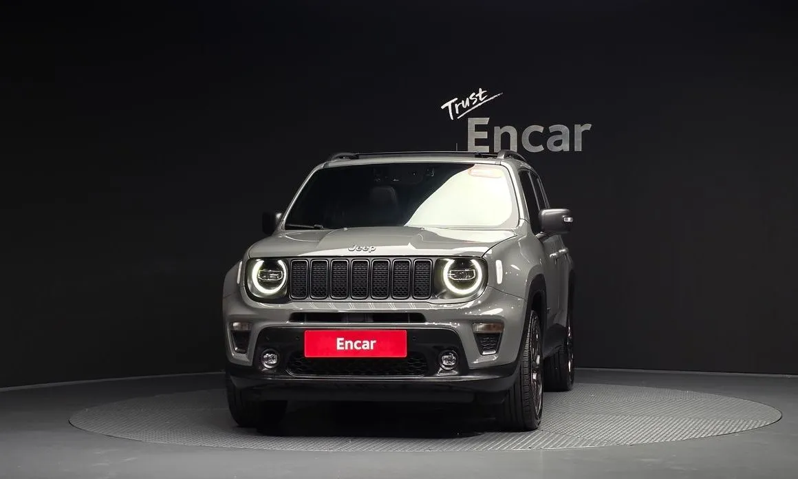 Jeep Renegade — фото 2