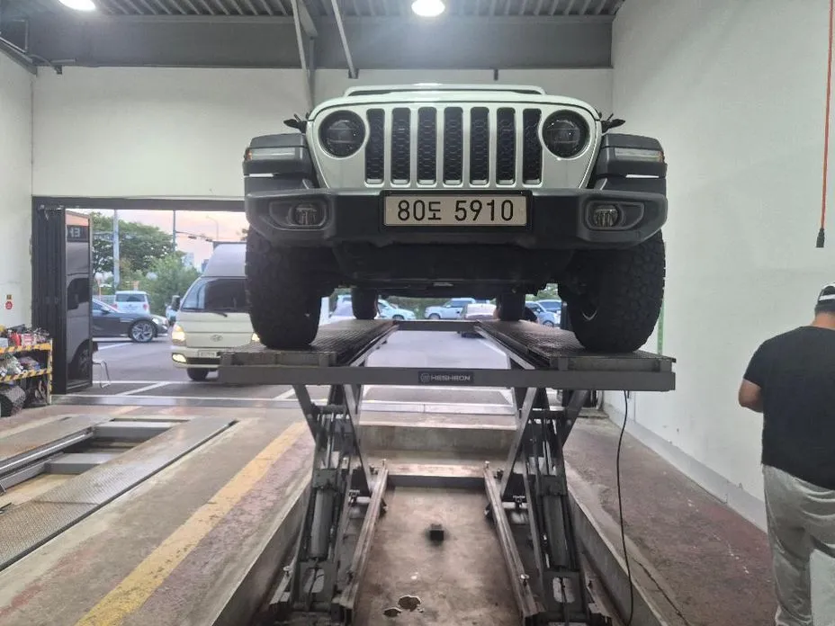 Jeep Gladiator — фото 1