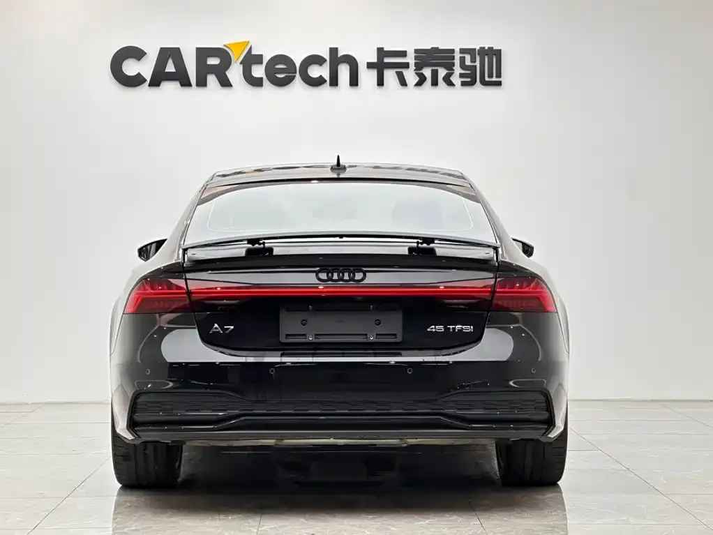 Audi A7 — фото 2