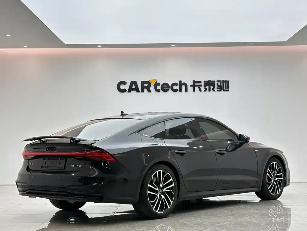 Audi A7 — фото 7