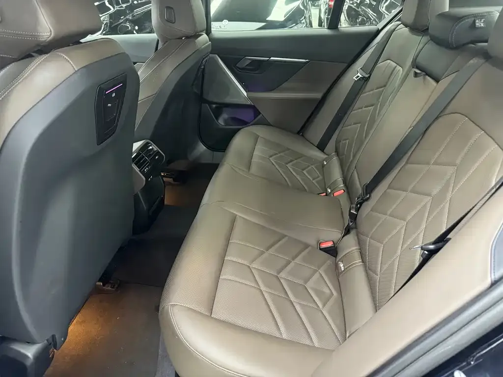 BMW 5 Series (Import) — фото 4