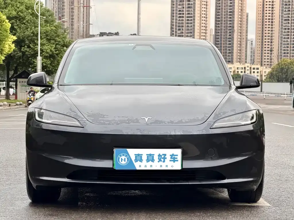 Tesla Model 3 — фото 7