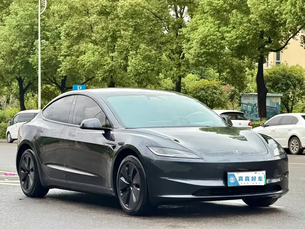Tesla Model 3 — фото 3