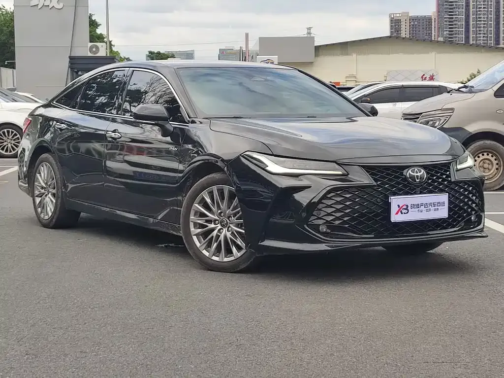 Toyota Avalon — фото 8