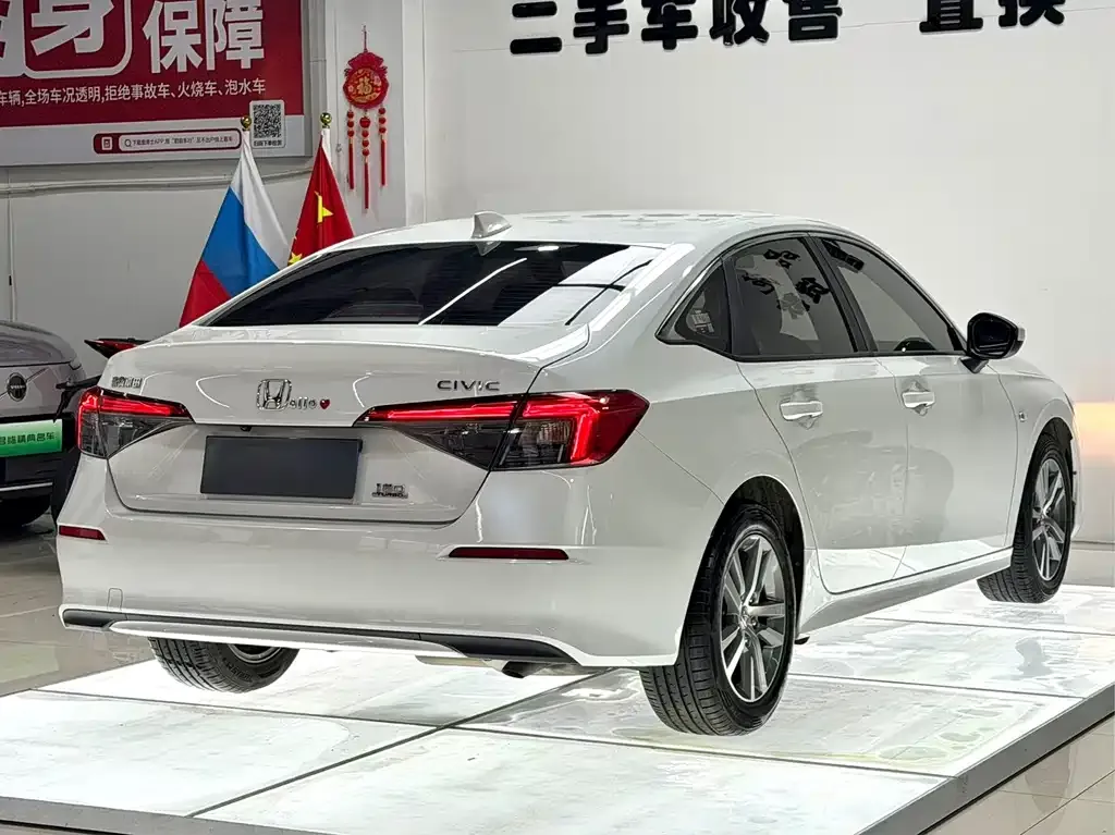 Honda Civic — фото 8