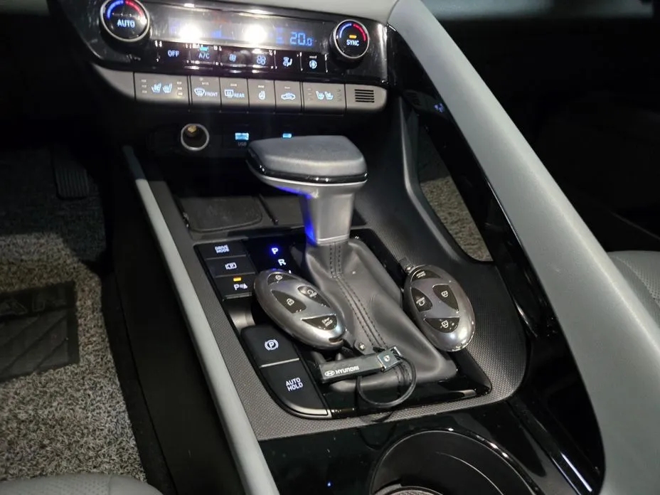 Hyundai AVANTE — фото 3