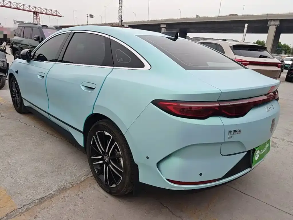 BYD Qin L — фото 6