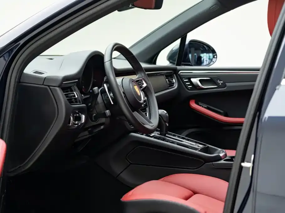 Porsche Macan — фото 10