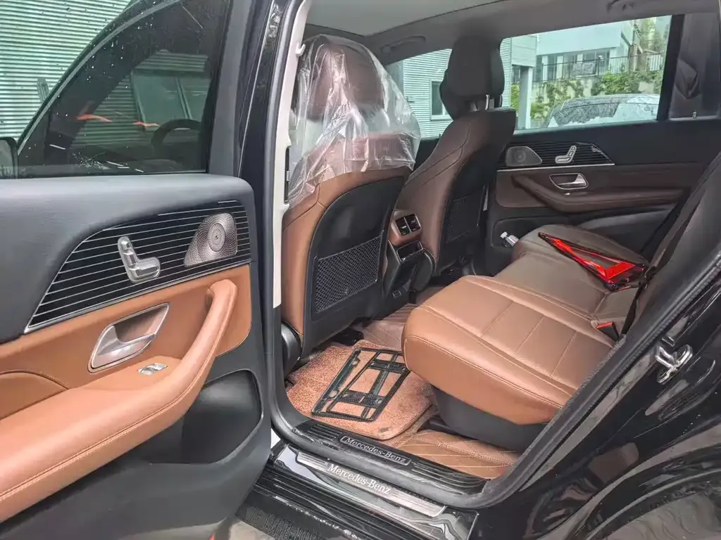 Mercedes-Benz GLS — фото 6