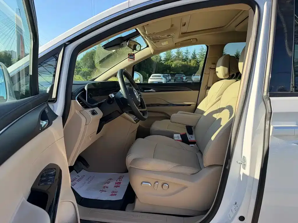 Buick GL8 Hybrid — фото 7