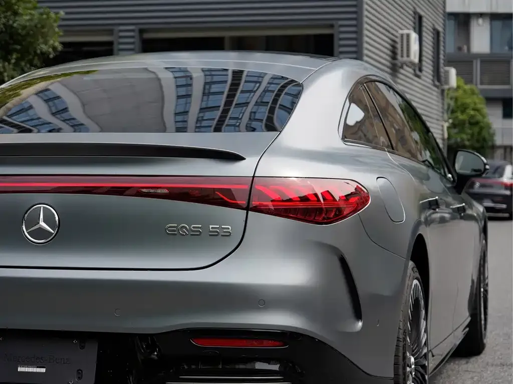 Mercedes-Benz EQS AMG — фото 4