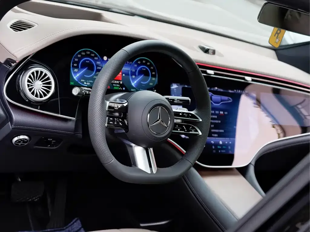 Mercedes-Benz EQE SUV — фото 3
