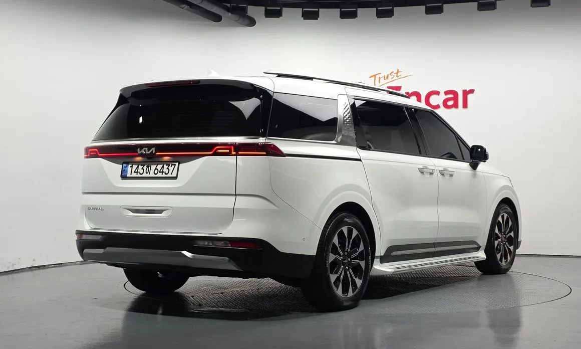 Kia Carnival — фото 5