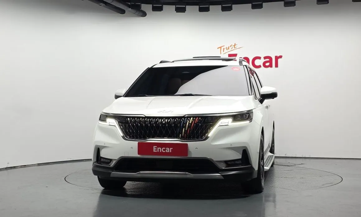 Kia Carnival — фото 10