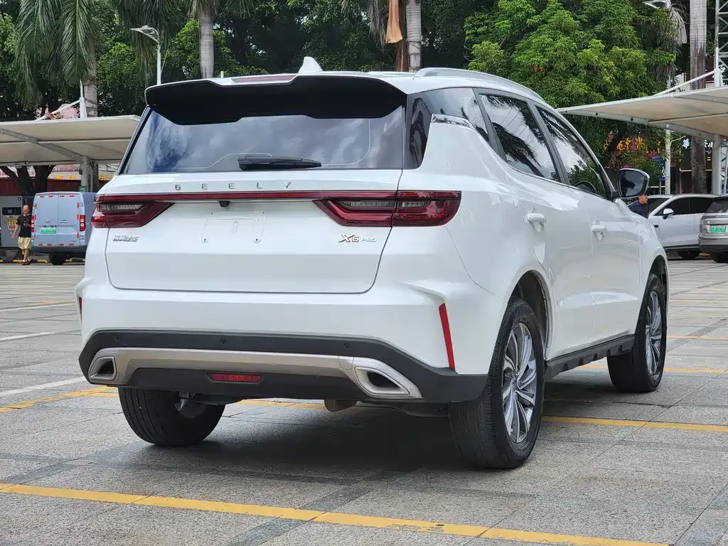 Geely Vision X6 — фото 10
