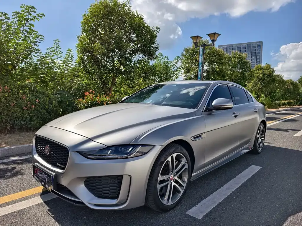 Jaguar XEL — фото 1