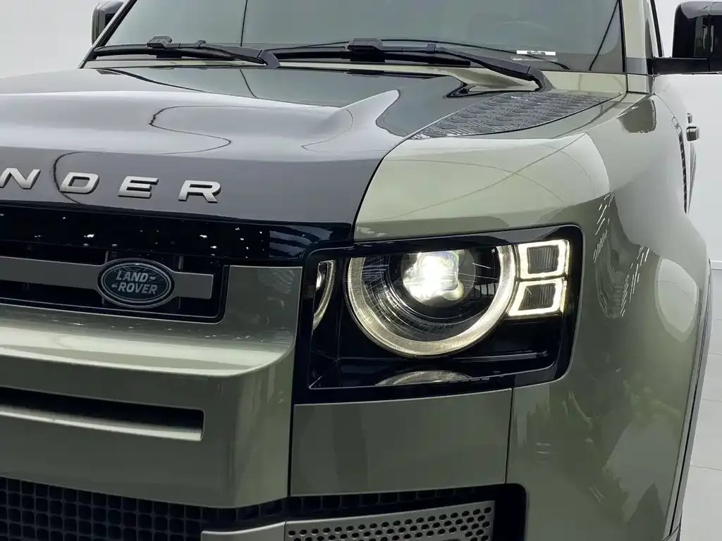 Land Rover Defender — фото 2