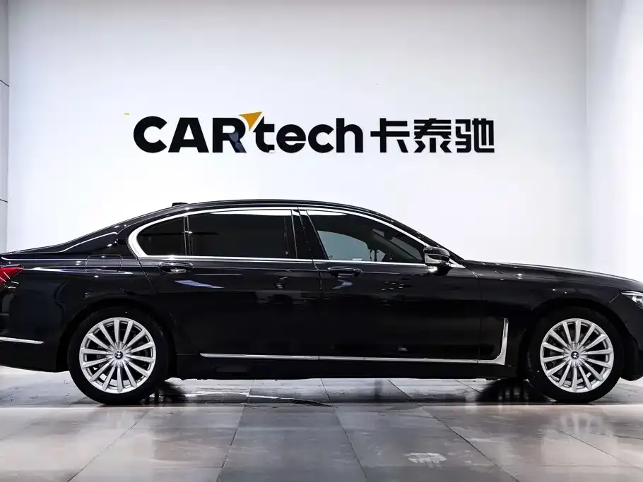 BMW 7 Series — фото 10