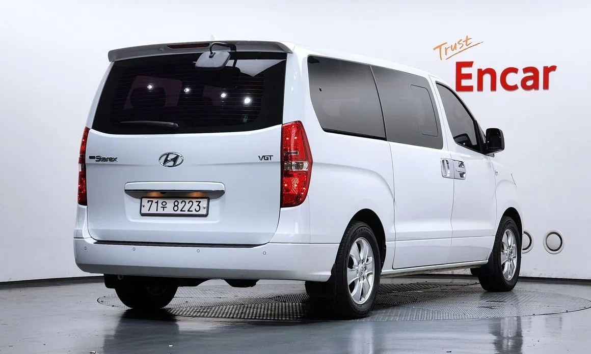 Hyundai Starex — фото 2