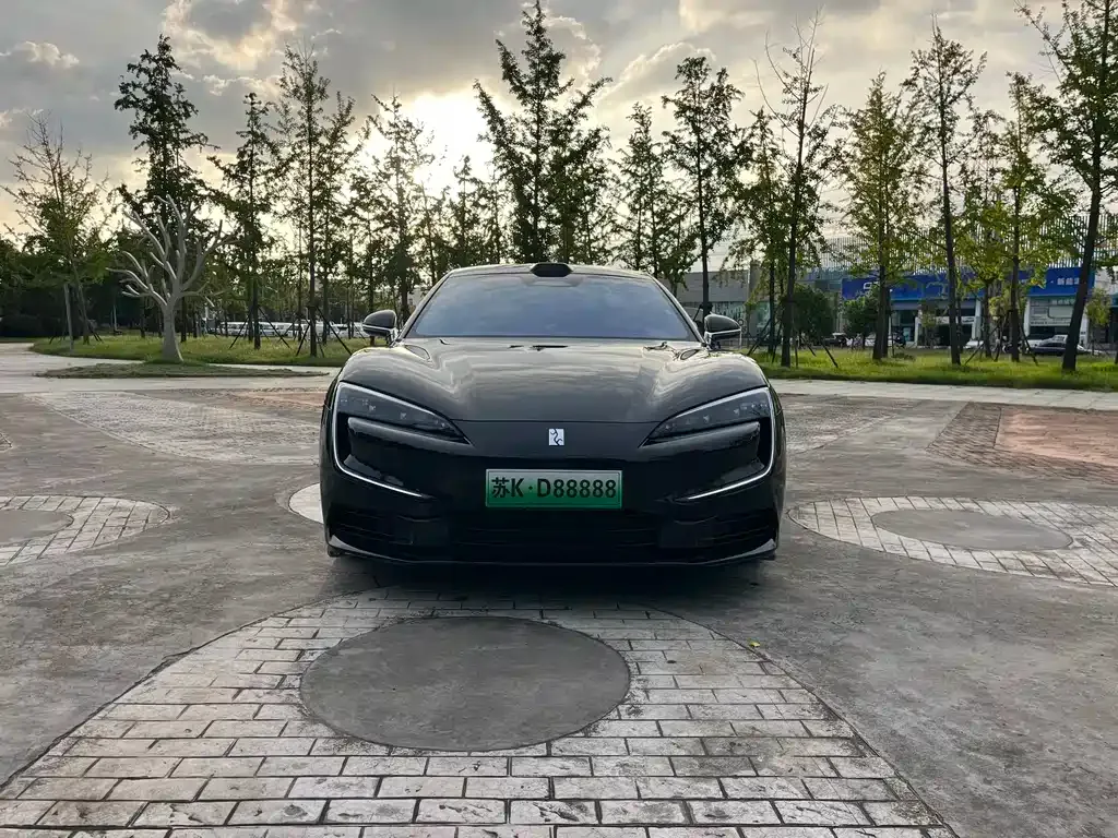 Yangwang Yangwang U7 — фото 3