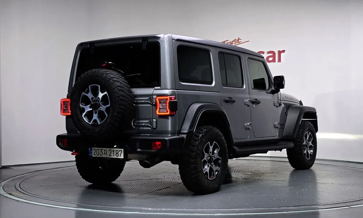 Jeep Wrangler — фото 7