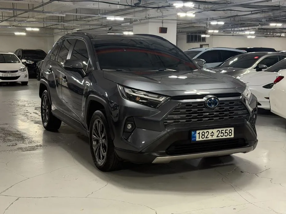 Toyota RAV4 — фото 2