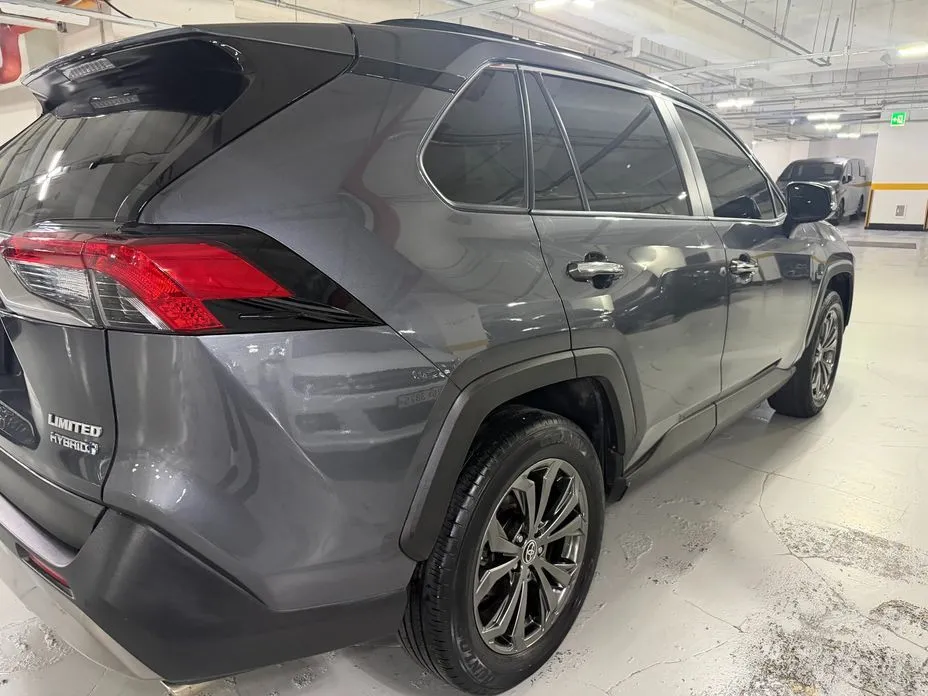 Toyota RAV4 — фото 4