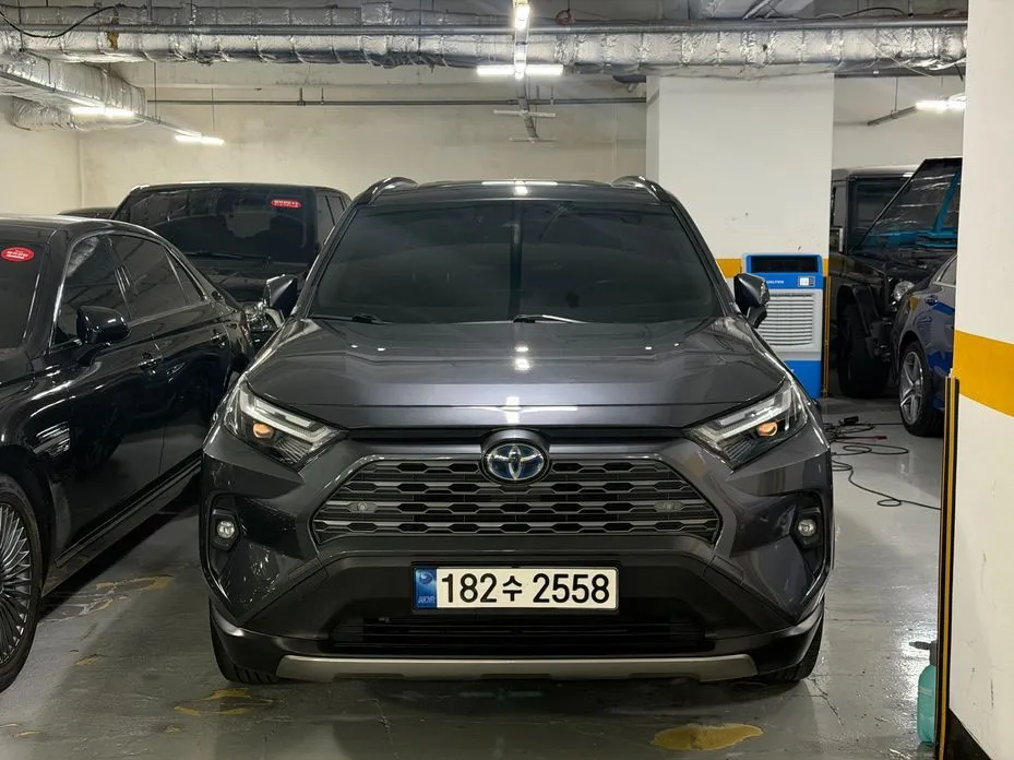 Toyota RAV4 — фото 10