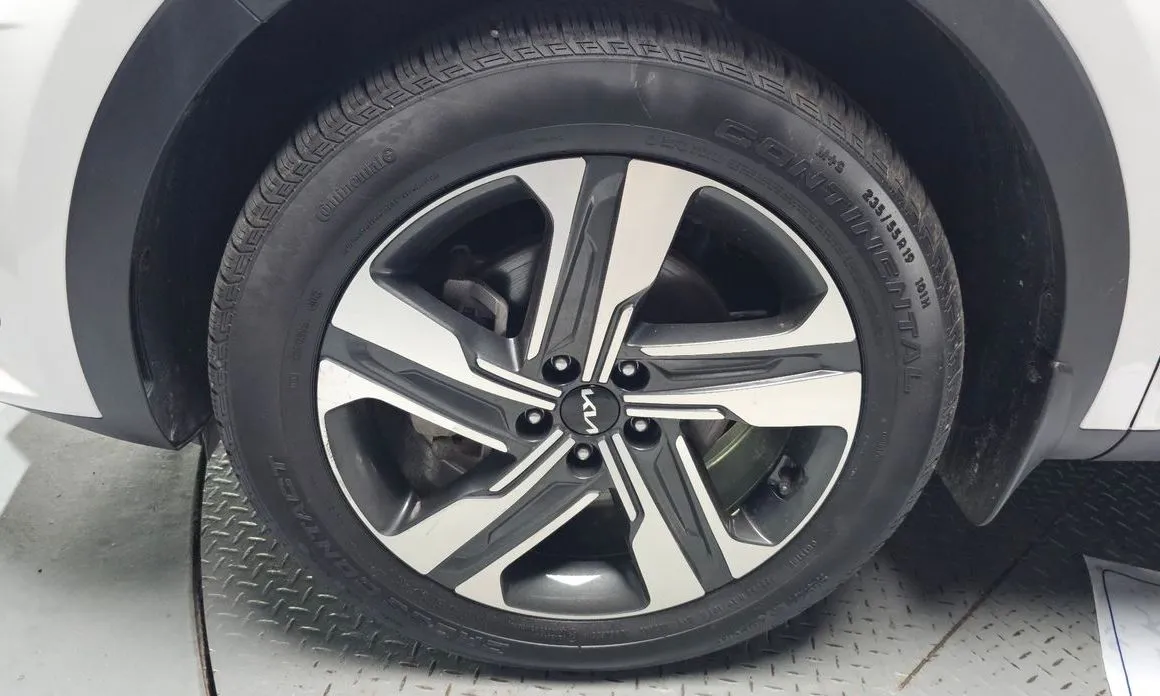 Kia Sorento — фото 5