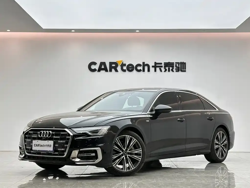 Audi A6L — фото 1