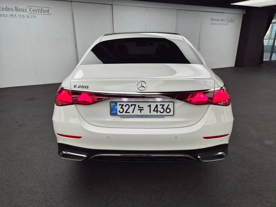 Mercedes-Benz E-Class — фото 2