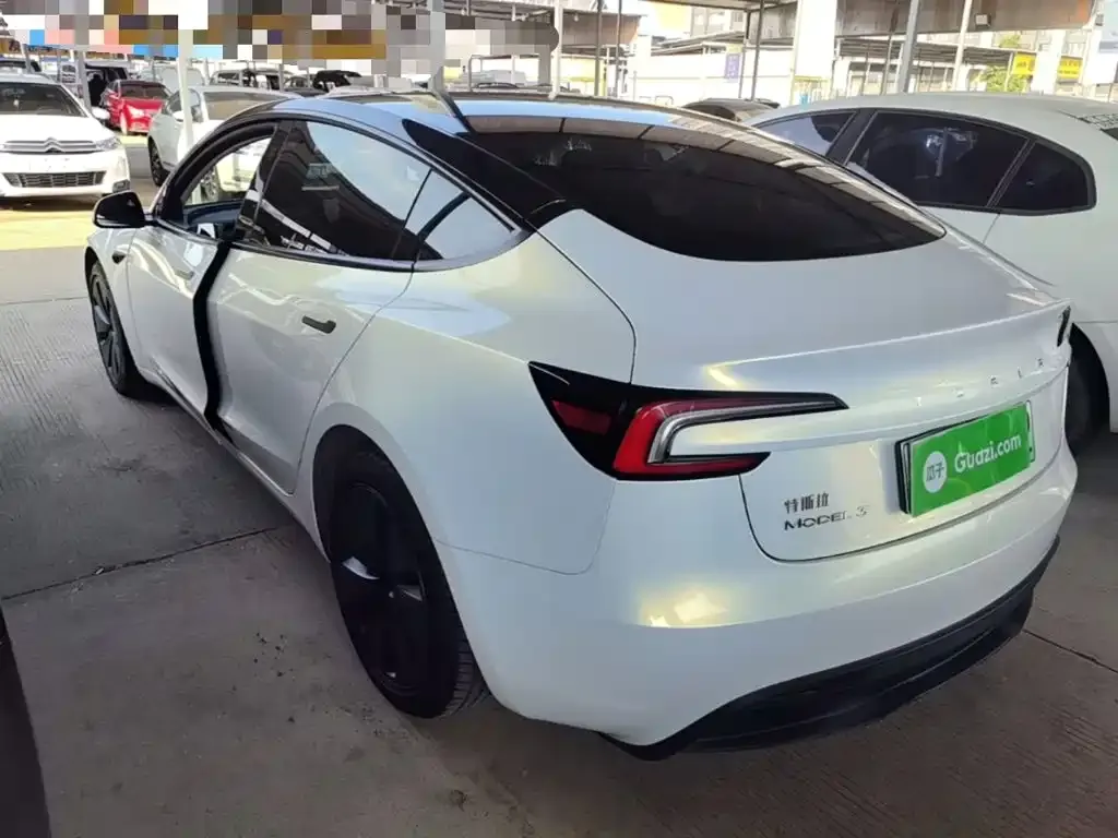 Tesla Model 3 — фото 2