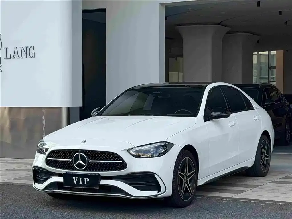 Mercedes-Benz C-Class — фото 1