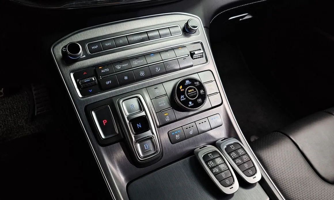 Hyundai Santafe — фото 8