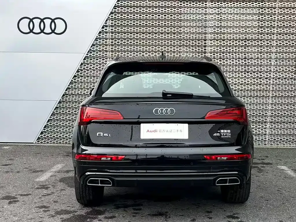 Audi Q5L — фото 5