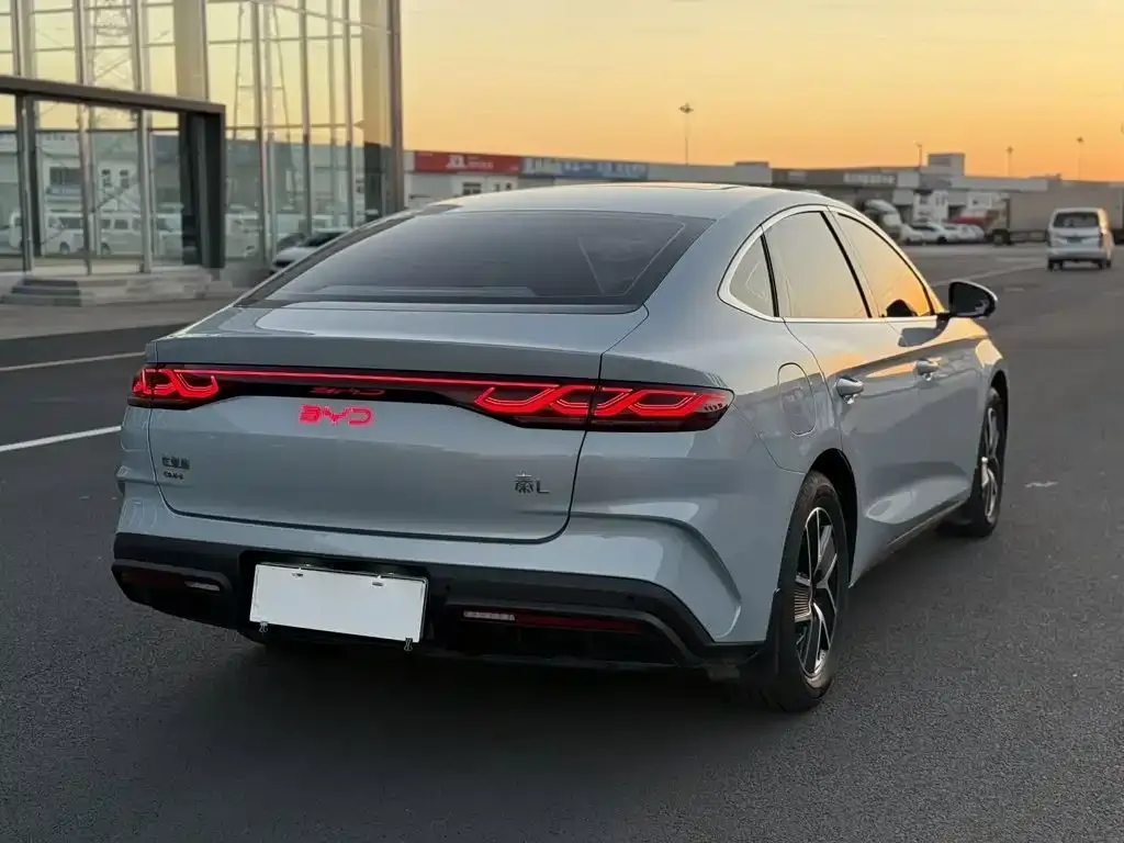 BYD Qin L — фото 6