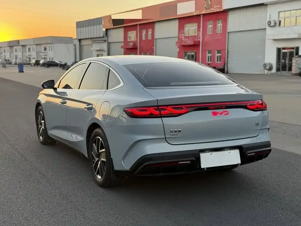 BYD Qin L — фото 10