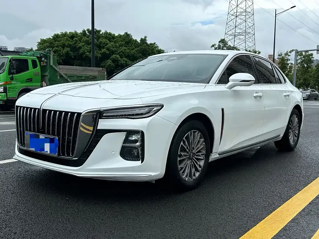 Hongqi H5 — фото 1