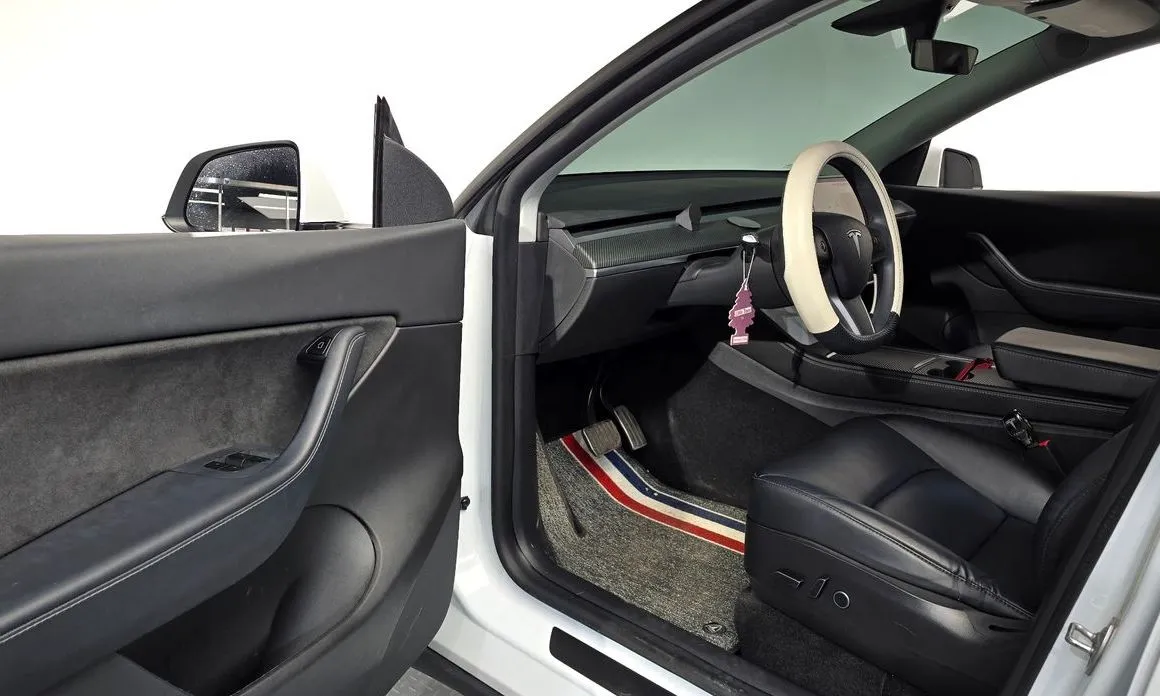 Tesla Model Y — фото 3