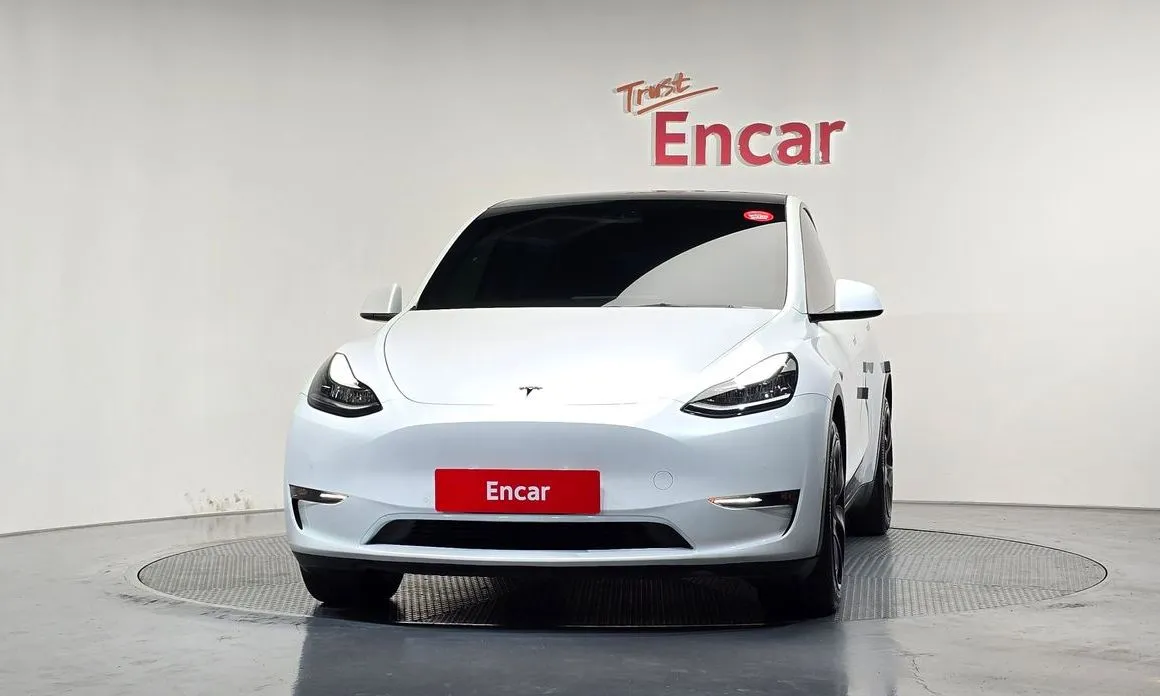 Tesla Model Y — фото 5