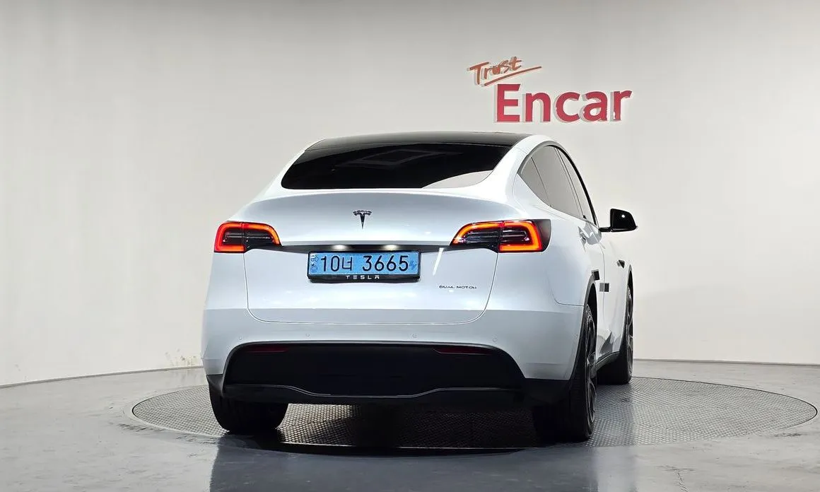 Tesla Model Y — фото 4