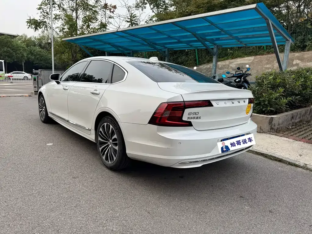 Volvo S90 — фото 6